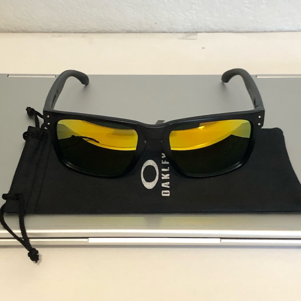 Oakley Holbrook Gold Reflective Lenses OO9102 - Picture 2 of 8